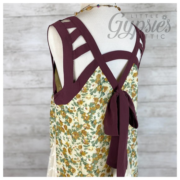 Ryu 70s Cage Flowers and Lace Midi Dress - Picture 4 of 12